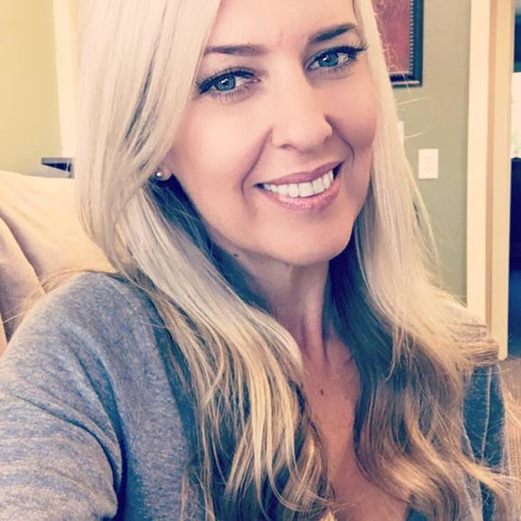 Meet your Posher, Lindsay - Picture 1 of 1